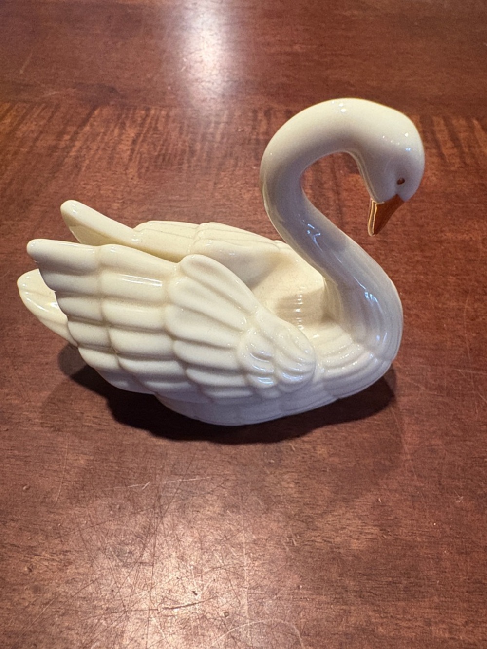 Lenox White Ceramic Swan Place Card Holder  with 24kt Gold Beak